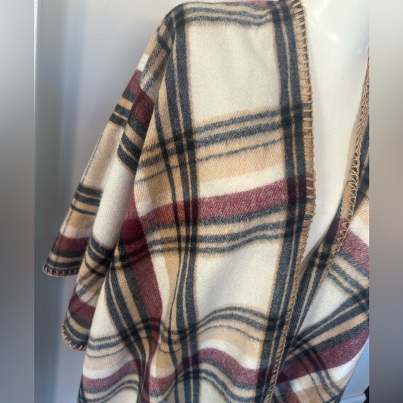 Woolrich Plaid Wrap Scarf O/S - Picture 2 of 4